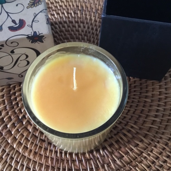 Brighton Collectibles Yellow One Wick Fragrant Jar Candle 8 Oz In Box NEW - Picture 2 of 4